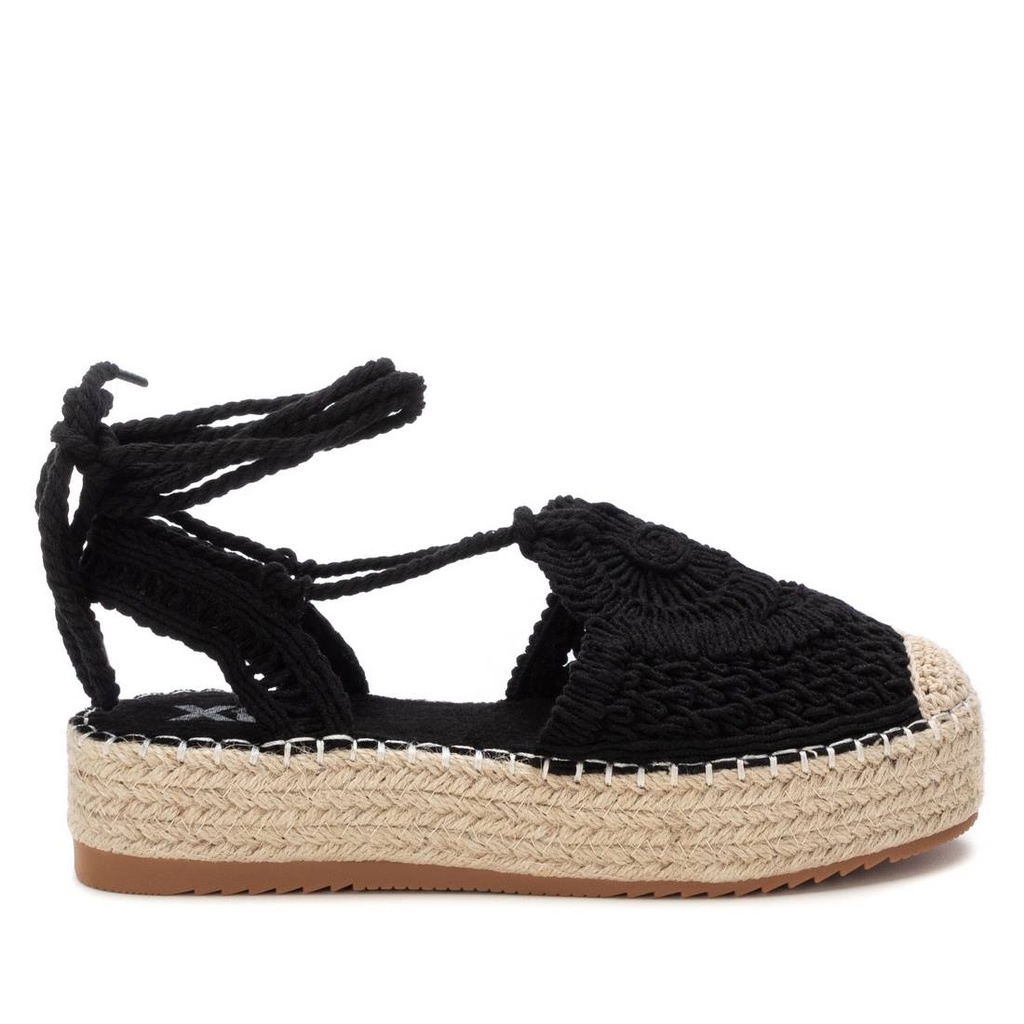 130330 / XTI / NEGRO / CAJA DE 8 PARES