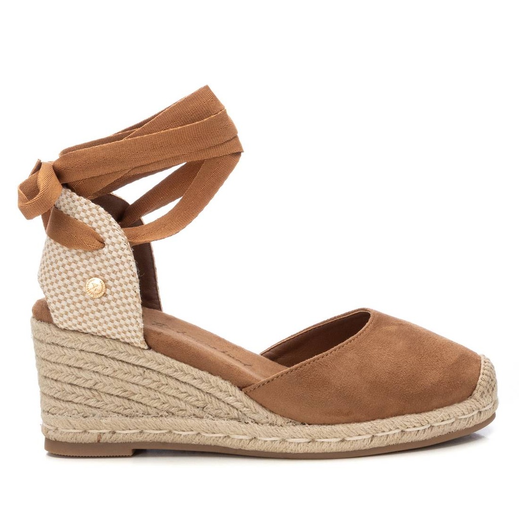 143841 / XTI / CAMEL / CAJA DE 8 PARES