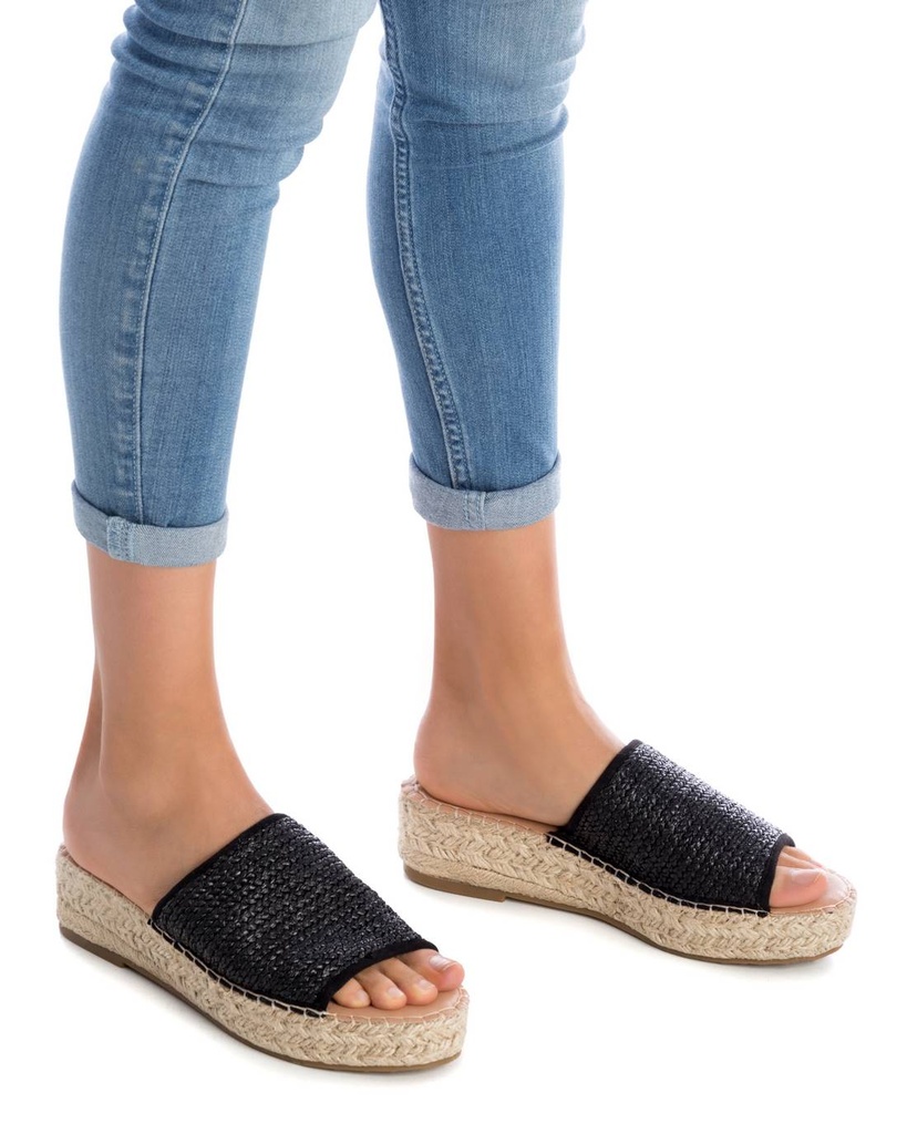 44844 / XTI / NEGRO / 1 PARES