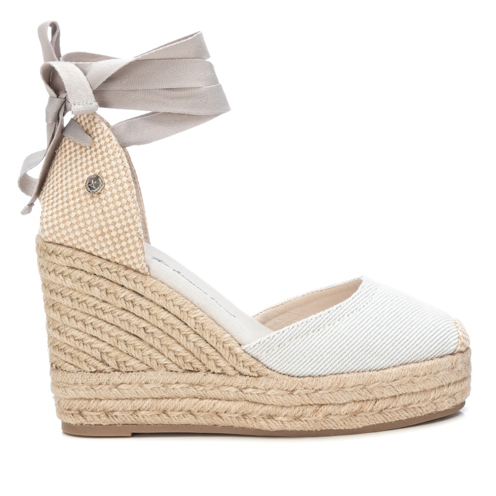 142381 / XTI / ZAPATO SRA TEXTIL HIELO / 7 PARES