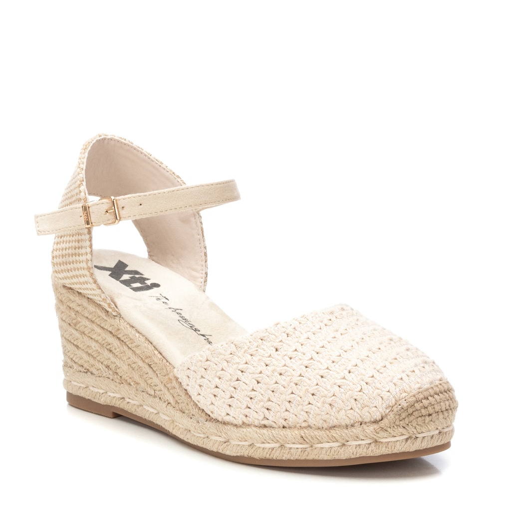 143952 / XTI / BEIGE / 8 PARES