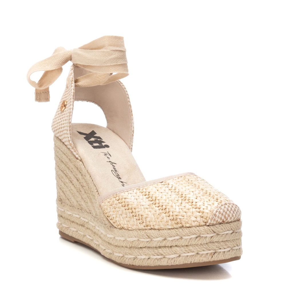 143951 / XTI / BEIGE / 8 PARES